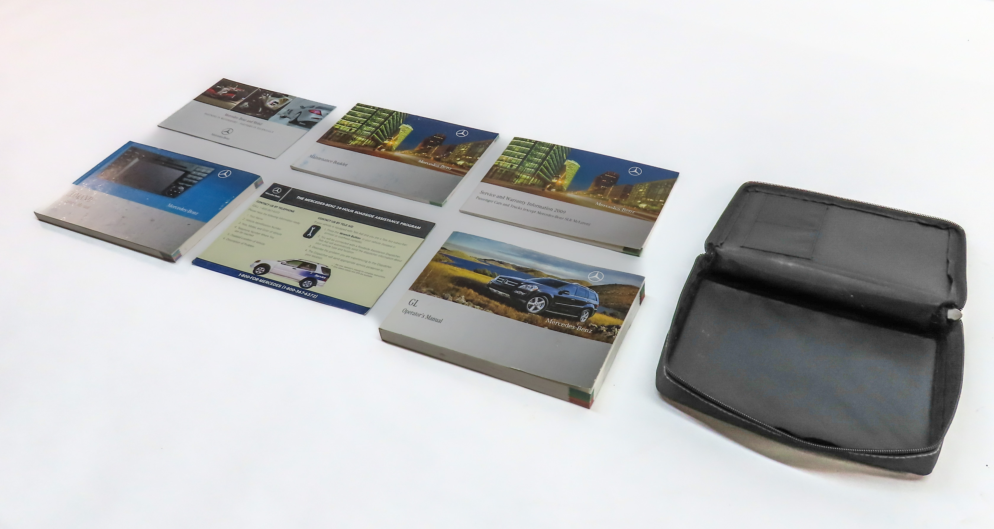 2009 MERCEDES GL550 (X164) 5.5L (M273) OWNER'S MANUAL BOOKLET SET w/ CASE — exact item pictured